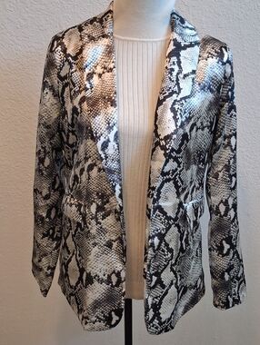 NWOT Melrose with Love Satin Snakeskin Print Women's Blazer Black&White (S)